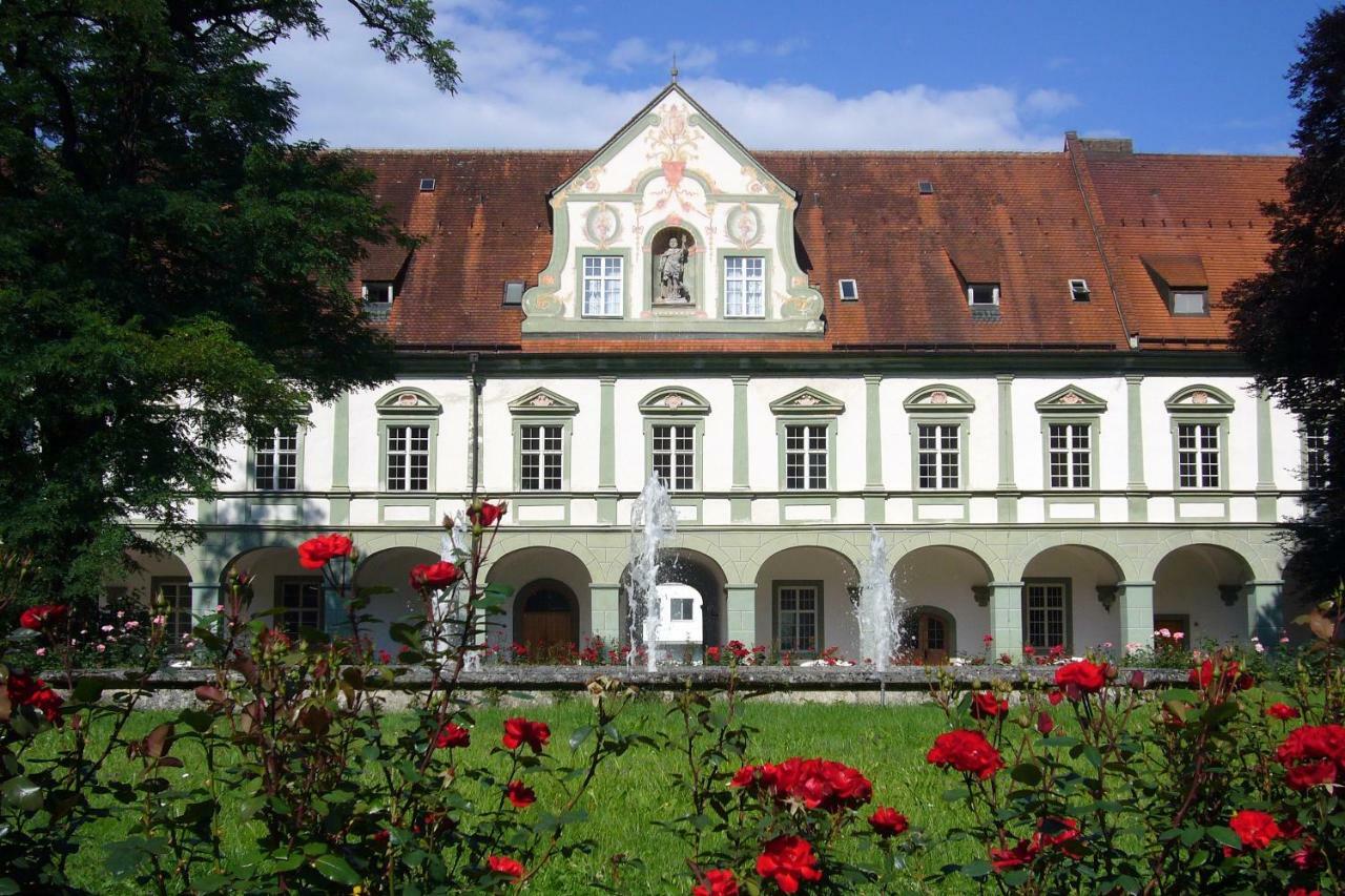 Kloster Benediktbeuern - Gastehaus Der Salesianer Don Bosco Exterior foto